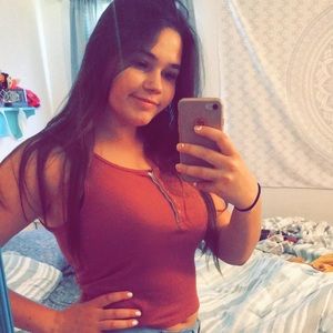 Meet your Posher, Avery